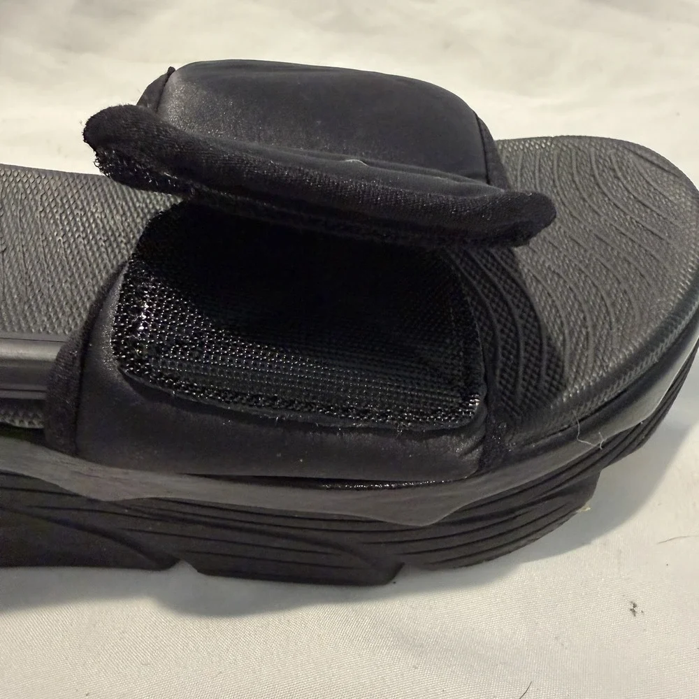 Skechers Black Slide Sandals Wedge Comfort‎ Adjustable Strap Hook & Loop Logo